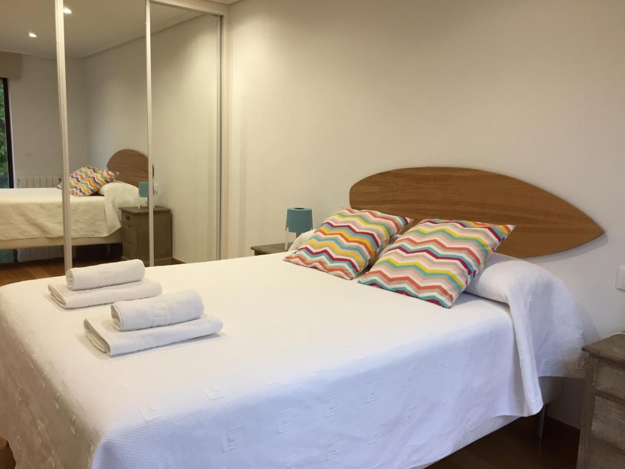 Somo Surfskate Hostel Кастанедо Экстерьер фото