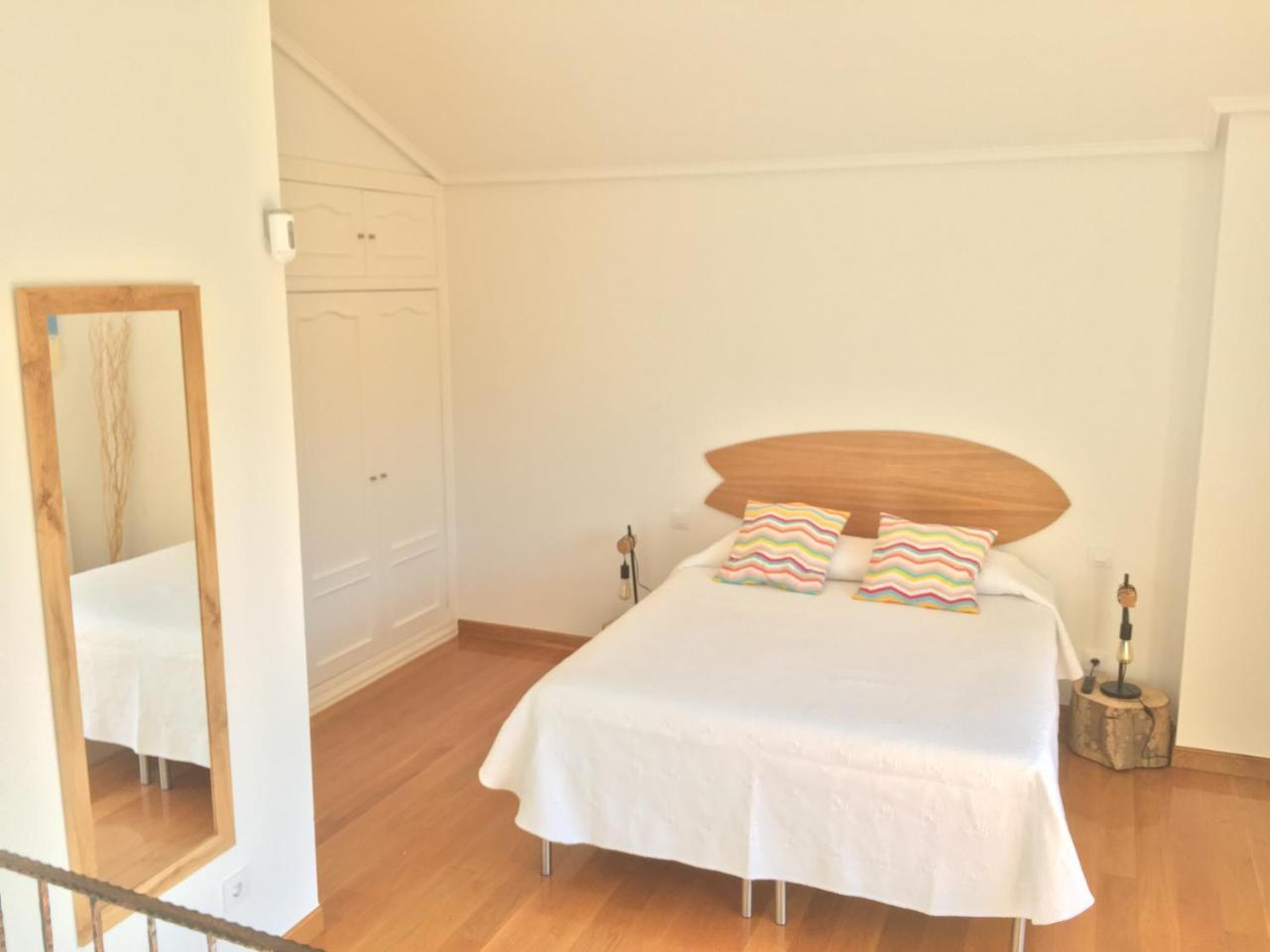 Somo Surfskate Hostel Кастанедо Экстерьер фото